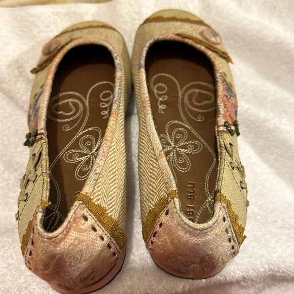 GORGEOUS BOBBI BLU SLIP ON FLATS. 10M - Picture 9 of 16